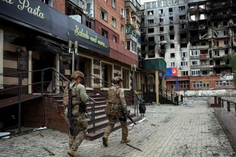 Nga công phá khốc liệt pháo đài Pokrovsk, kêu gọi binh sĩ Ukraine đầu hàng