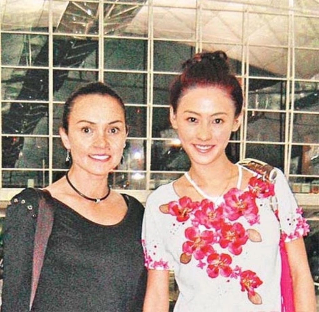 Mẹ ruột Trương Bá Chi: Từng là mỹ nhân, bị con gái từ mặt vì cờ bạc - 3 Mẹ ruột Trương Bá Chi: Từng là mỹ nhân, bị con gái từ mặt vì cờ bạc - 3