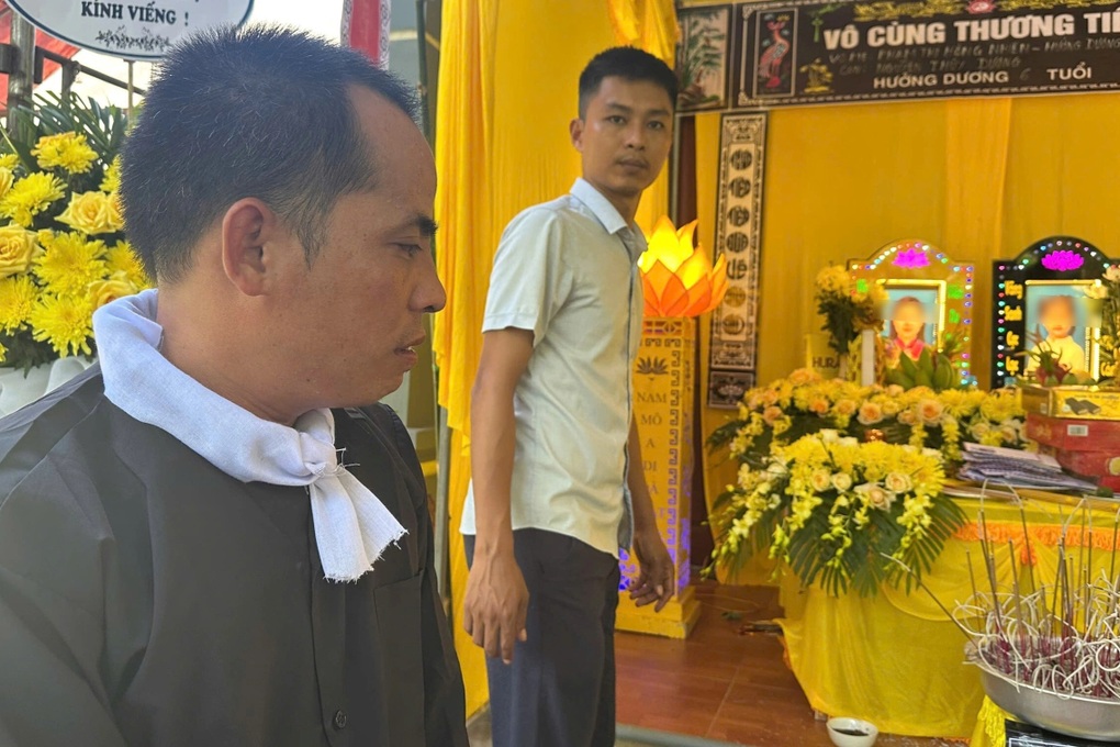 Cuộc gặp cuối cùng của những đứa trẻ trong thảm kịch trên sông Ngàn Phố - 2 Cuộc gặp cuối cùng của những đứa trẻ trong thảm kịch trên sông Ngàn Phố - 2