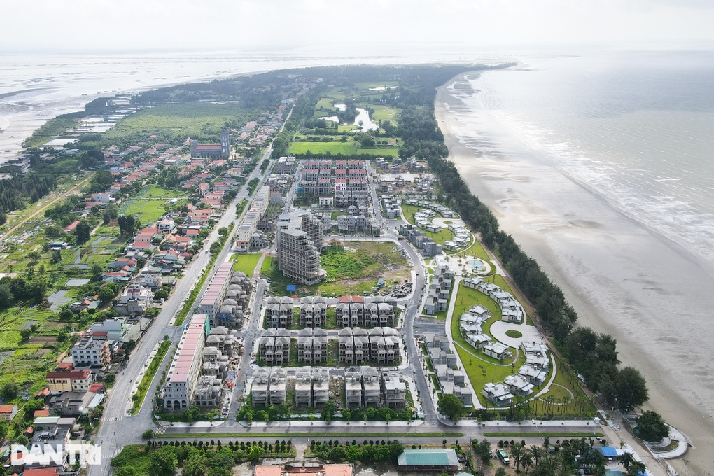 GĐ Sở Xây dựng Quảng Ninh: Không để lợi ích nhóm chi phối quy hoạch biển - 3 GĐ Sở Xây dựng Quảng Ninh: Không để lợi ích nhóm chi phối quy hoạch biển - 3