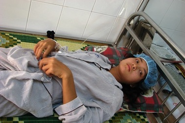 Cô thí sinh nghèo lỗi hẹn kỳ thi do mổ ruột thừa 