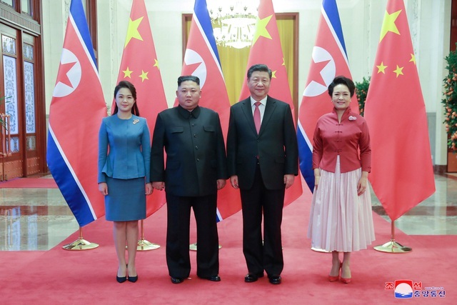 Năm “ngoại giao” khởi sắc của nhà lãnh đạo Kim Jong-un - 2 Năm “ngoại giao” khởi sắc của nhà lãnh đạo Kim Jong-un - 2