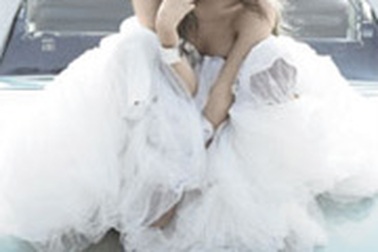 Ashley Olsen phủ nhận tin đồn đám cưới