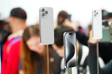 Cuộc chiến giá iPhone 15 tại Việt Nam