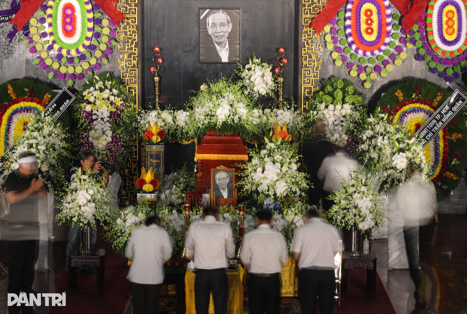 Lãnh đạo Đảng, Nhà nước, TPHCM viếng GS Trần Hồng Quân - 8 Lãnh đạo Đảng, Nhà nước, TPHCM viếng GS Trần Hồng Quân - 8