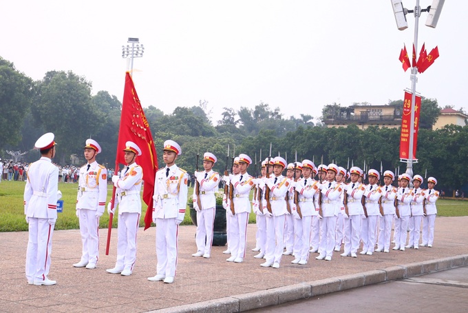 Lễ chào cờ sáng 2/9/2020 tại Quảng trường Ba Đình, trước Lăng Chủ tịch Hồ Chí Minh - Ảnh 5.