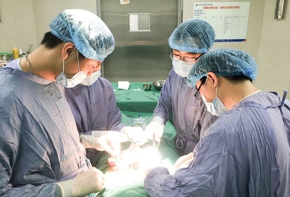 Hẹp bao quy đầu- nguy cơ tiềm ẩn ung thư dương vật - 1 Hẹp bao quy đầu- nguy cơ tiềm ẩn ung thư dương vật - 1