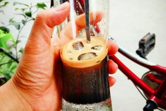 Bẵng đi 20 năm... tôi chợt nhớ về ly cà phê bố pha