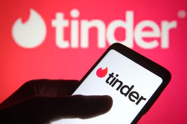 Người phụ nữ ở Hà Nội mất 5,4 tỷ đồng khi hẹn hò qua Tinder