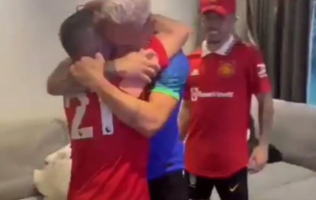 Ngôi sao Man Utd nín thở, khóc nức nở khi được dự World Cup - 1 Ngôi sao Man Utd nín thở, khóc nức nở khi được dự World Cup - 1