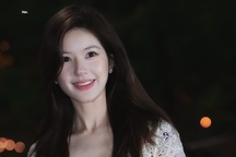 Triệu Lộ Tư: Vướng nghi vấn dao kéo thẩm mỹ, giờ chỉ nặng 40kg