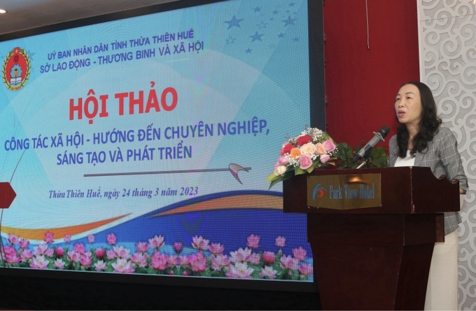 Bà Phan Minh Nguyệt - Phó Giám đốc Sở LĐ-TB&XH tỉnh Thừa Thiên Huế phát biểu khai mạc Hội thảo 