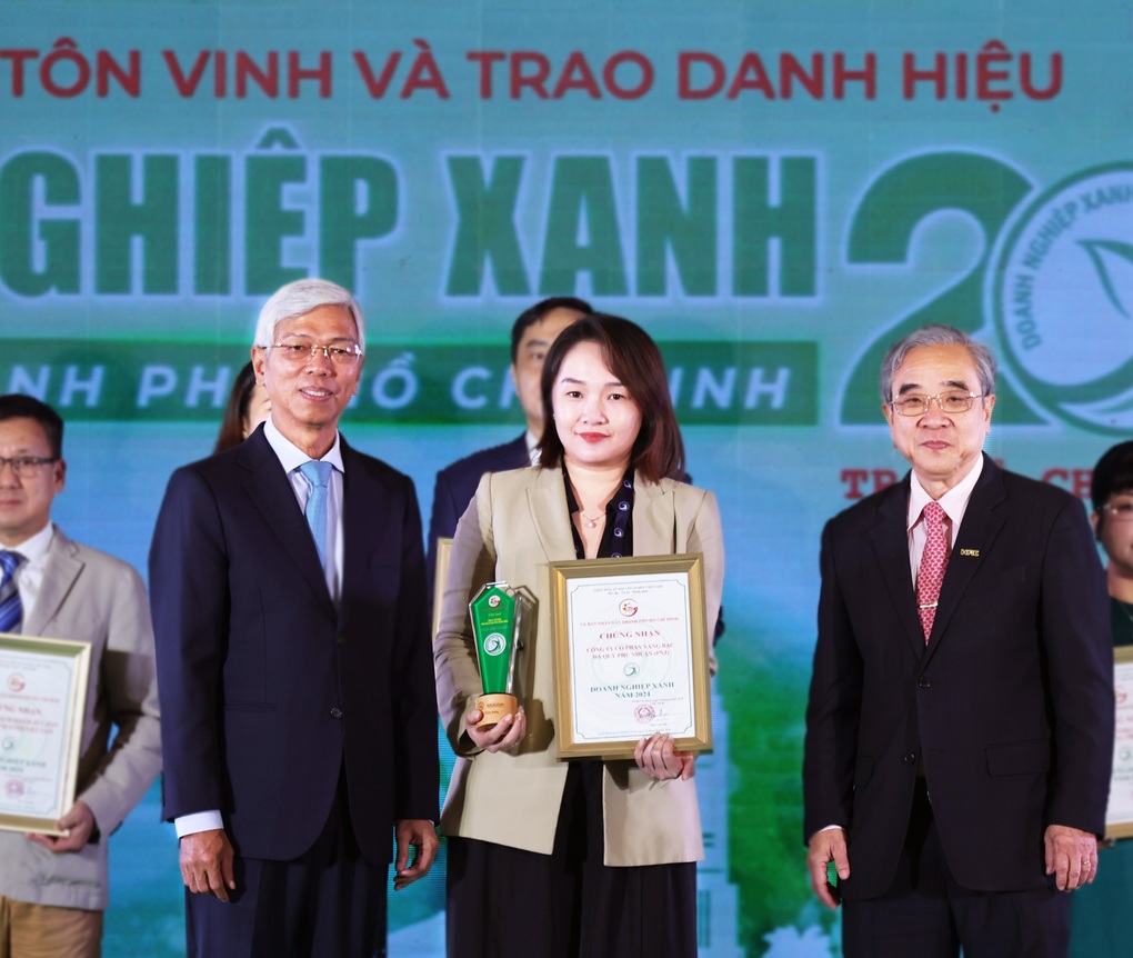PNJ được vinh danh Doanh nghiệp xanh TPHCM năm 2024 - 1 PNJ được vinh danh Doanh nghiệp xanh TPHCM năm 2024 - 1