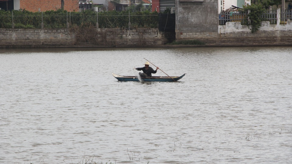 Phú Yên: Liên công trình gây ngập úng, nguy cơ mất “chén cơm” của hàng trăm hộ dân - 3 Phú Yên: Liên công trình gây ngập úng, nguy cơ mất “chén cơm” của hàng trăm hộ dân - 3