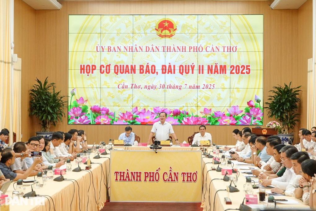 Cán bộ ở Cần Thơ phải đi làm xa được hỗ trợ 4 triệu đồng/tháng - 2 Cán bộ ở Cần Thơ phải đi làm xa được hỗ trợ 4 triệu đồng/tháng - 2