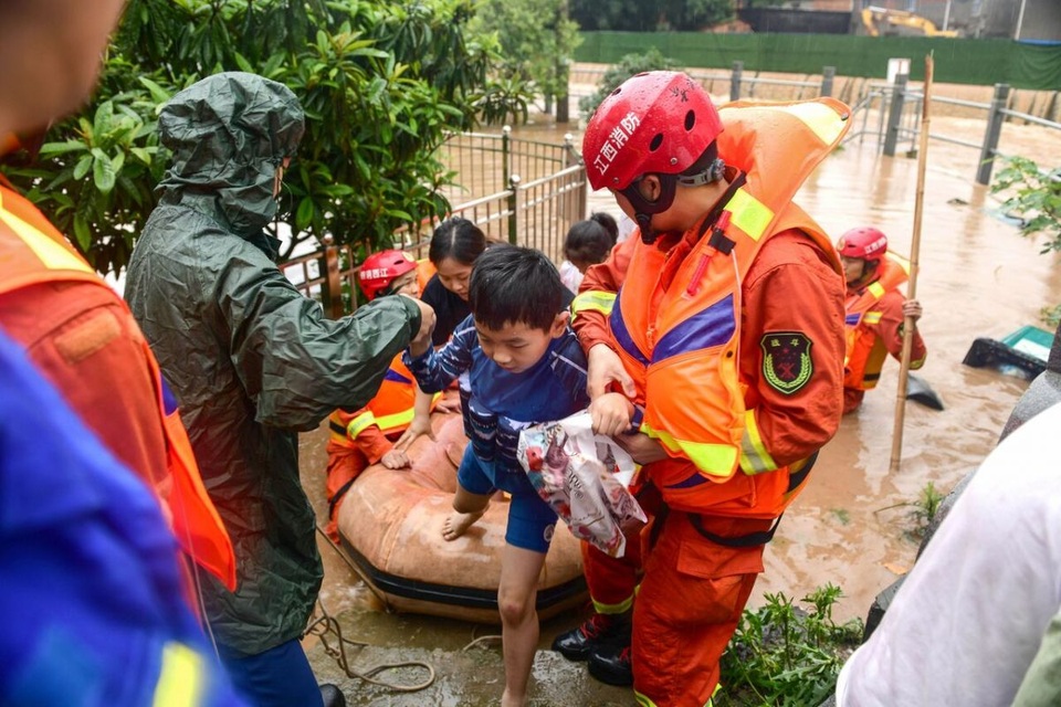 Trung Quốc chật vật ứng phó lũ lụt tồi tệ nhất trong hơn 30 năm - 10 Trung Quốc chật vật ứng phó lũ lụt tồi tệ nhất trong hơn 30 năm - 10