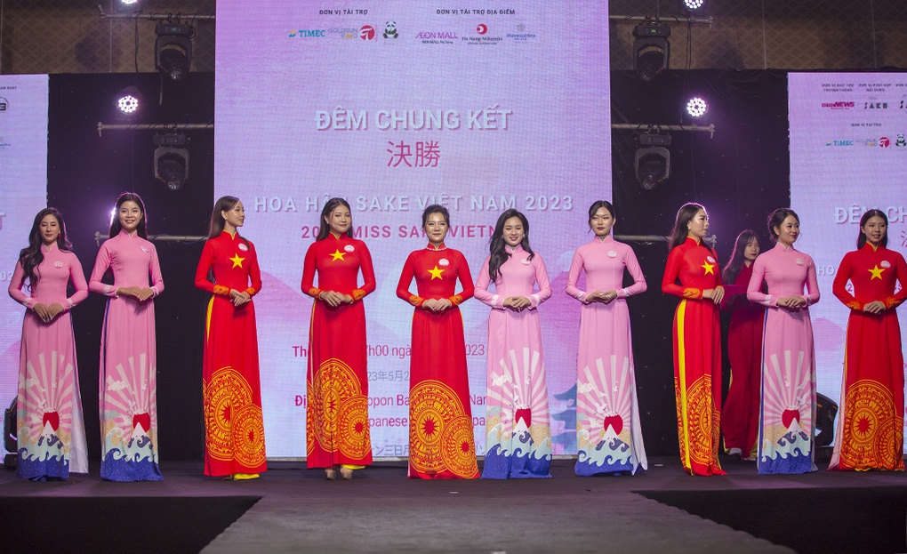 Phạm Thiên Nga đăng quang Hoa hậu Sake Việt Nam 2023 - 4 Phạm Thiên Nga đăng quang Hoa hậu Sake Việt Nam 2023 - 4