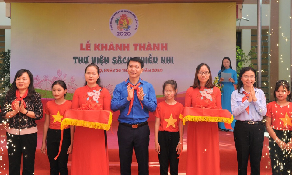 Cháu ngoan Bác Hồ về thăm đất Tổ, khánh thành thư viện tại Phú Thọ - 2 Cháu ngoan Bác Hồ về thăm đất Tổ, khánh thành thư viện tại Phú Thọ - 2