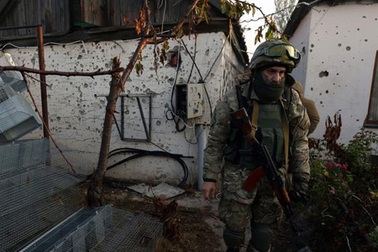 Chính quyền Ukraine đang bỏ rơi quân đội?