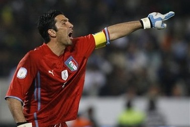 Buffon "ái ngại" Ai Cập