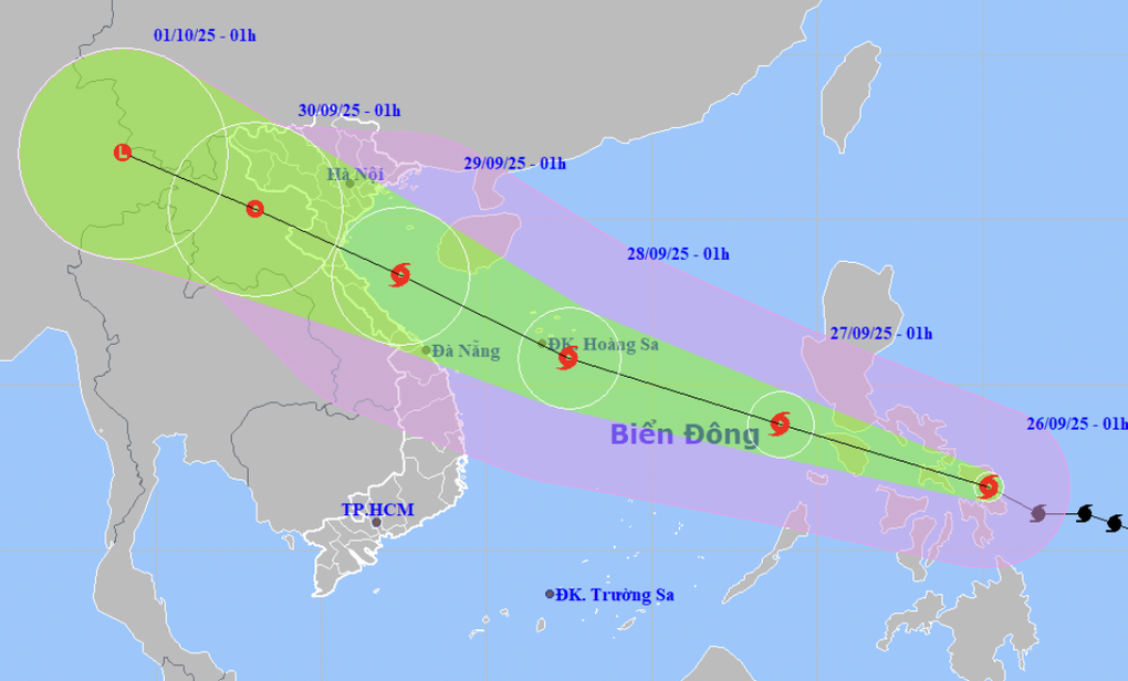 Bão Bualoi có thể vào Biển Đông đêm nay - 1