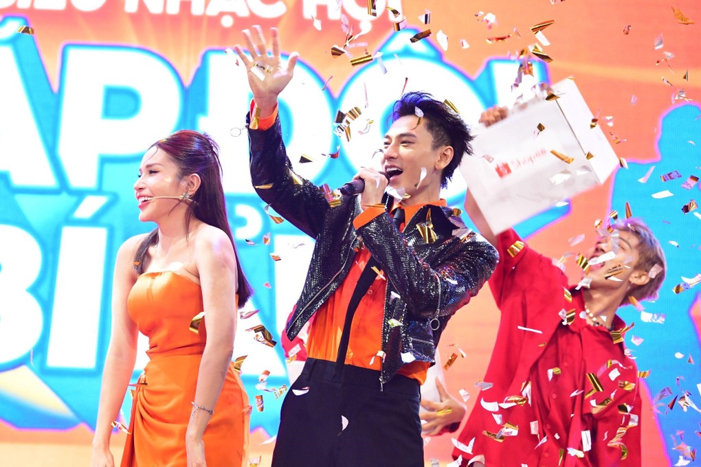 Chuỗi livestream của Shopee dẫn dầu xu thế mua sắm - giải trí dịp Tết - 1 Chuỗi livestream của Shopee dẫn dầu xu thế mua sắm - giải trí dịp Tết - 1