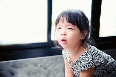 Xót con, trách mình vì đã lạm dụng thuốc kháng sinh trị ho