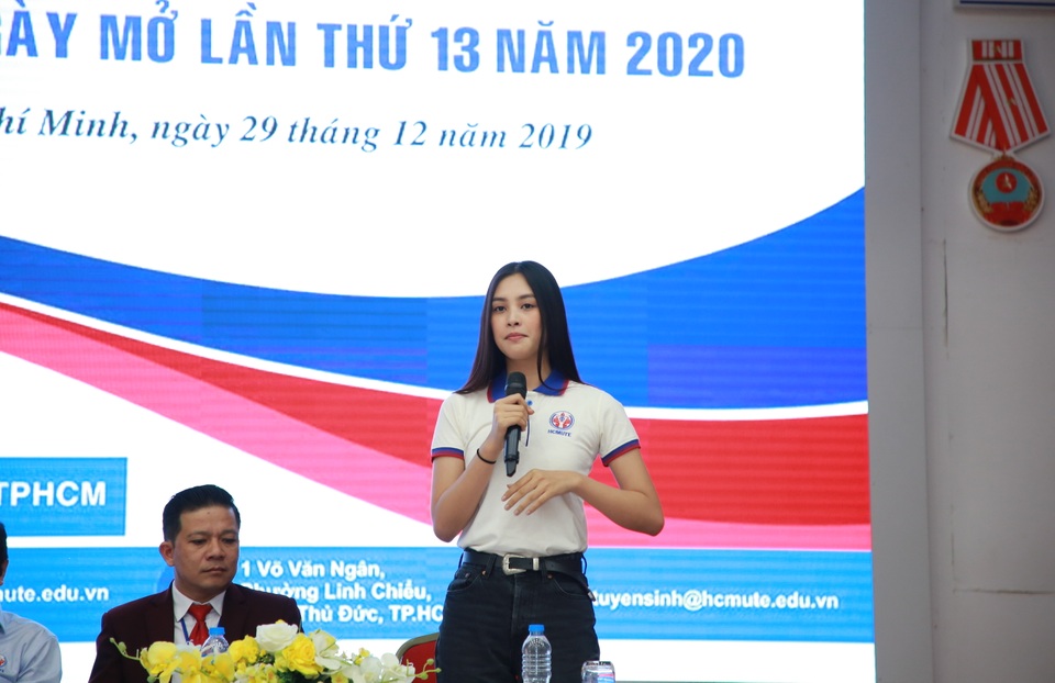 Hơn 7.000 học sinh tham dự ngày hội hướng nghiệp tại trường đại học - 2 Hơn 7.000 học sinh tham dự ngày hội hướng nghiệp tại trường đại học - 2