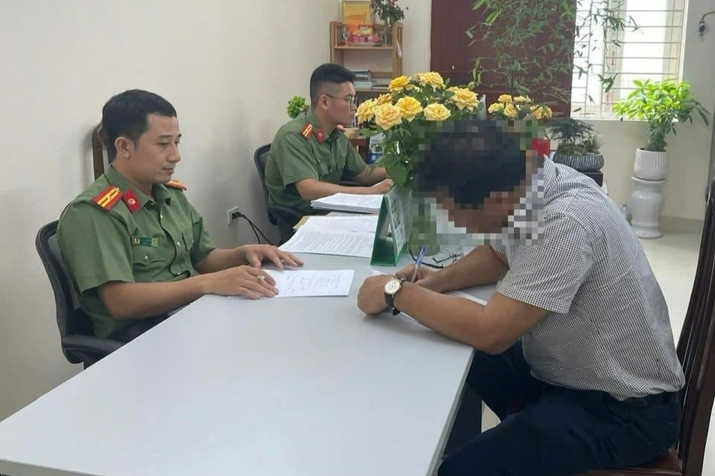 Xử phạt người đăng tin thất thiệt về việc cải tạo vườn hoa Con Cóc - 1 Xử phạt người đăng tin thất thiệt về việc cải tạo vườn hoa Con Cóc - 1
