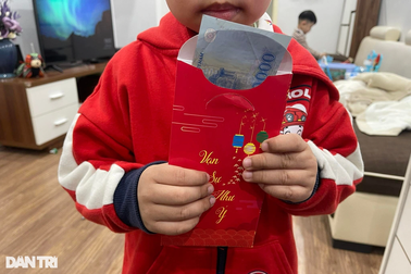 Hàng xóm cạch mặt nhau vì "thời nay còn mừng tuổi 20.000 đồng"