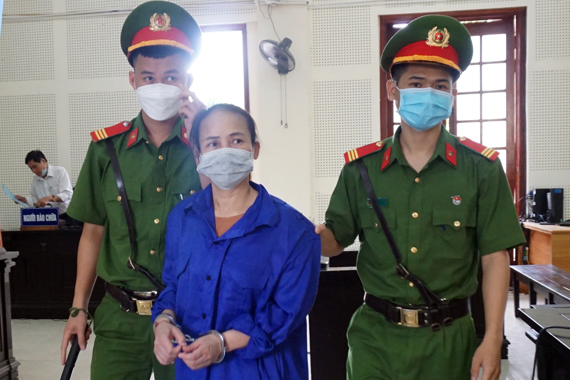 Bản án chung thân cho người vợ tàn độc đánh chồng đến chết - 2 Bản án chung thân cho người vợ tàn độc đánh chồng đến chết - 2