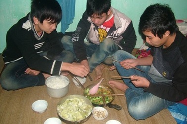 Hà Tĩnh: Đầu năm, giá cả tăng… sinh viên “méo mặt”