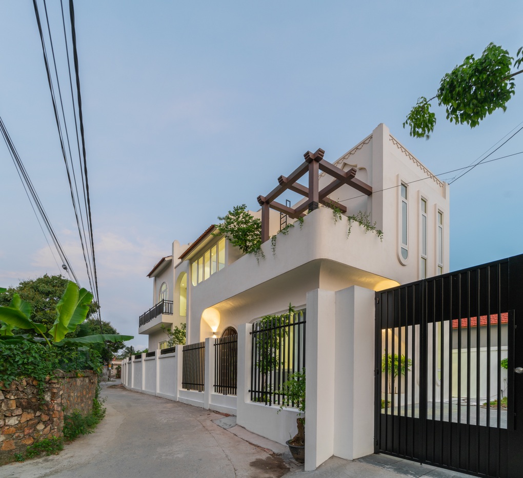 Con gái chi 5 tỷ đồng xây nhà tặng cha mẹ ở Quảng Ninh - 3