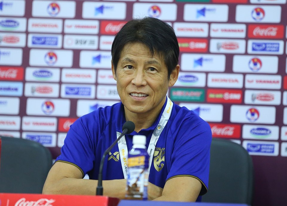 HLV Akira Nishino: “Tôi gặp áp lực khi đấu đội tuyển Việt Nam” - 1 HLV Akira Nishino: “Tôi gặp áp lực khi đấu đội tuyển Việt Nam” - 1