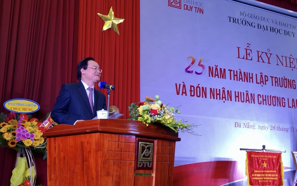 Trường ĐH Duy Tân đón nhận Huân chương Lao động hạng Nhất - 2 Trường ĐH Duy Tân đón nhận Huân chương Lao động hạng Nhất - 2