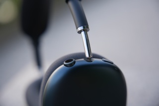 AirPods Max vẫn đắt sau 5 năm mở bán, liệu còn đáng mua? - 4