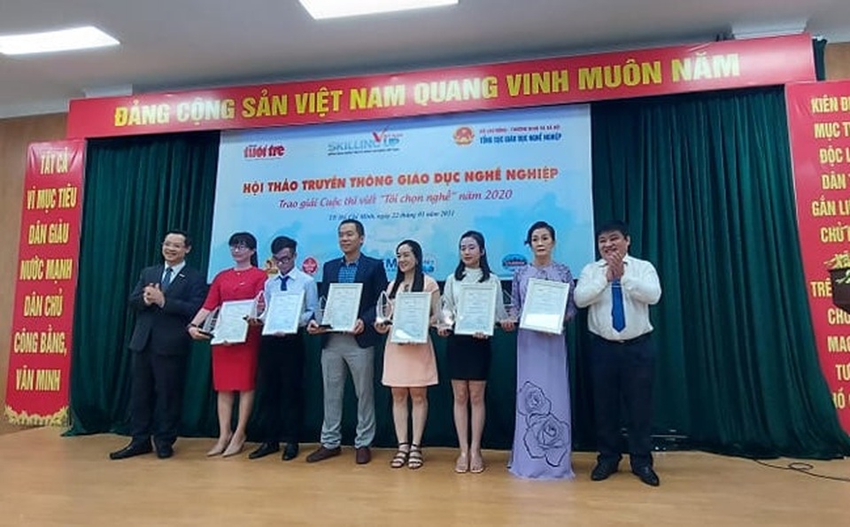 Người mẹ giành giải nhất thi viết về nghề:Tôi suýt bóp nát đam mê của con - 1 Người mẹ giành giải nhất thi viết về nghề:Tôi suýt bóp nát đam mê của con - 1