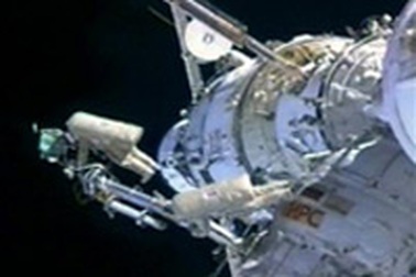 Tàu vũ trụ trên trạm không gian quốc tế gặp trục trặc