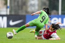 Huỳnh Như kiến tạo đẳng cấp, Lank FC tạo nên bất ngờ lớn