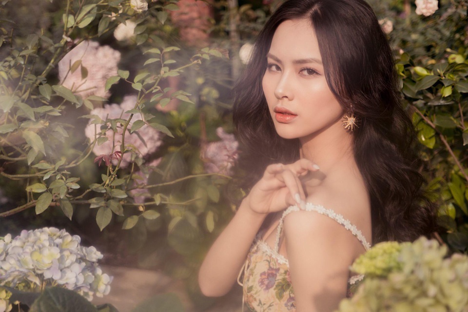 Bộ ảnh đẹp hút mắt của hot girl trường Đại học Kinh doanh và Công nghệ - 3 Bộ ảnh đẹp hút mắt của hot girl trường Đại học Kinh doanh và Công nghệ - 3