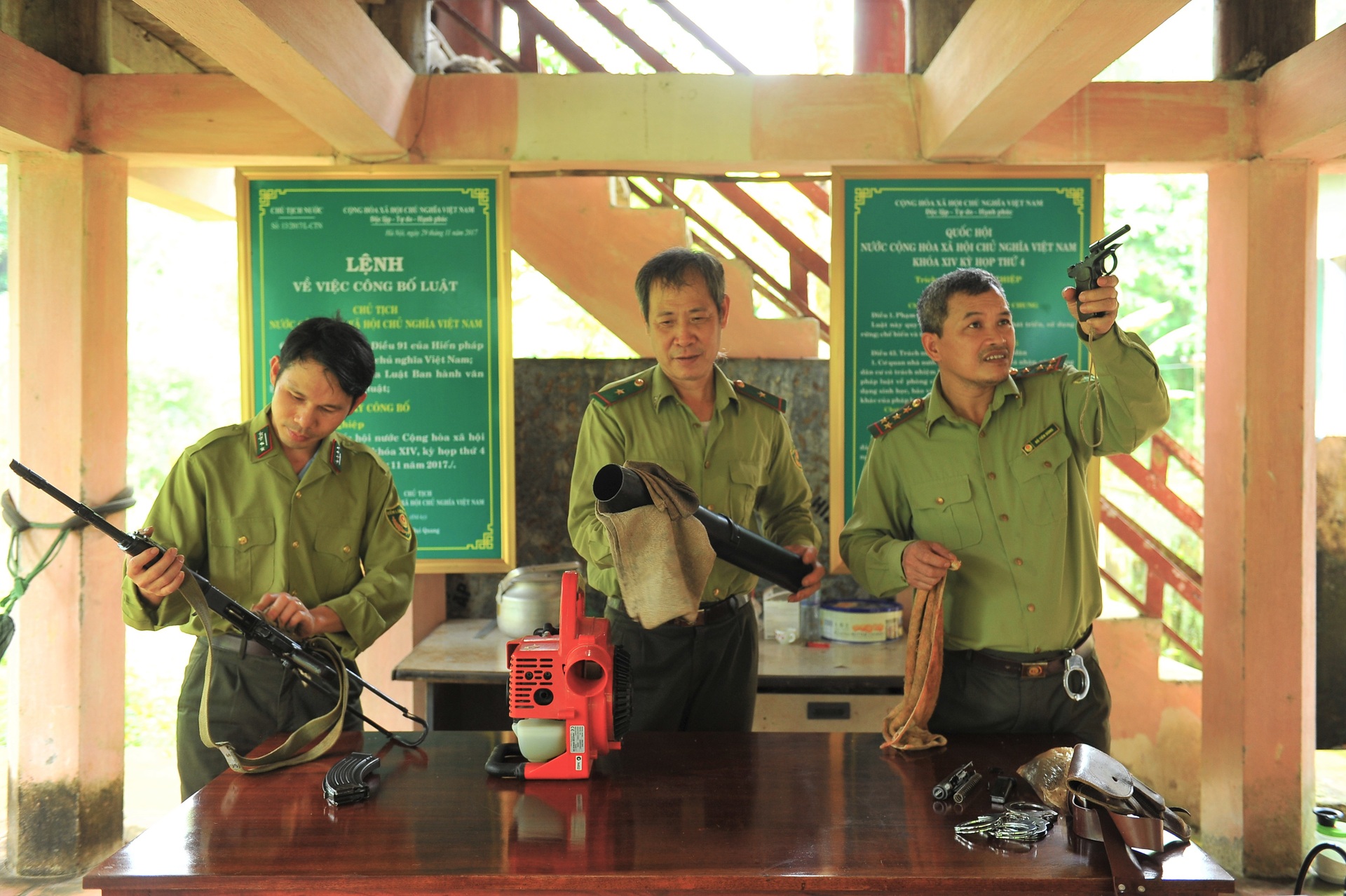 Những người sống 3 không để giữ rừng - 10 Những người sống 3 không để giữ rừng - 10