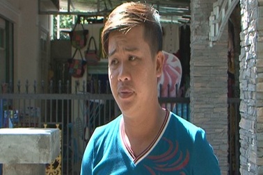 Giả dạng nhân viên giữ xe, chiếm đoạt xe máy của khách