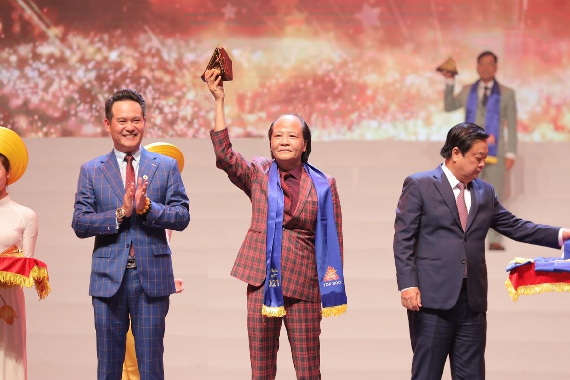 Chủ tịch HĐQT Minh Trung Group: Covid-19 đầy thách thức nhưng không ít cơ hội - 1 Chủ tịch HĐQT Minh Trung Group: Covid-19 đầy thách thức nhưng không ít cơ hội - 1