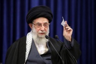 Lãnh tụ tối cao Iran đăng ảnh người "giống Trump", thề trả thù
