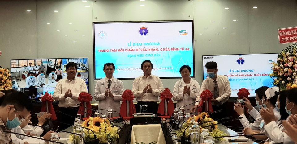 Hệ thống khám chữa bệnh từ xa vượt kế hoạch của Bộ Y tế - 1 Hệ thống khám chữa bệnh từ xa vượt kế hoạch của Bộ Y tế - 1