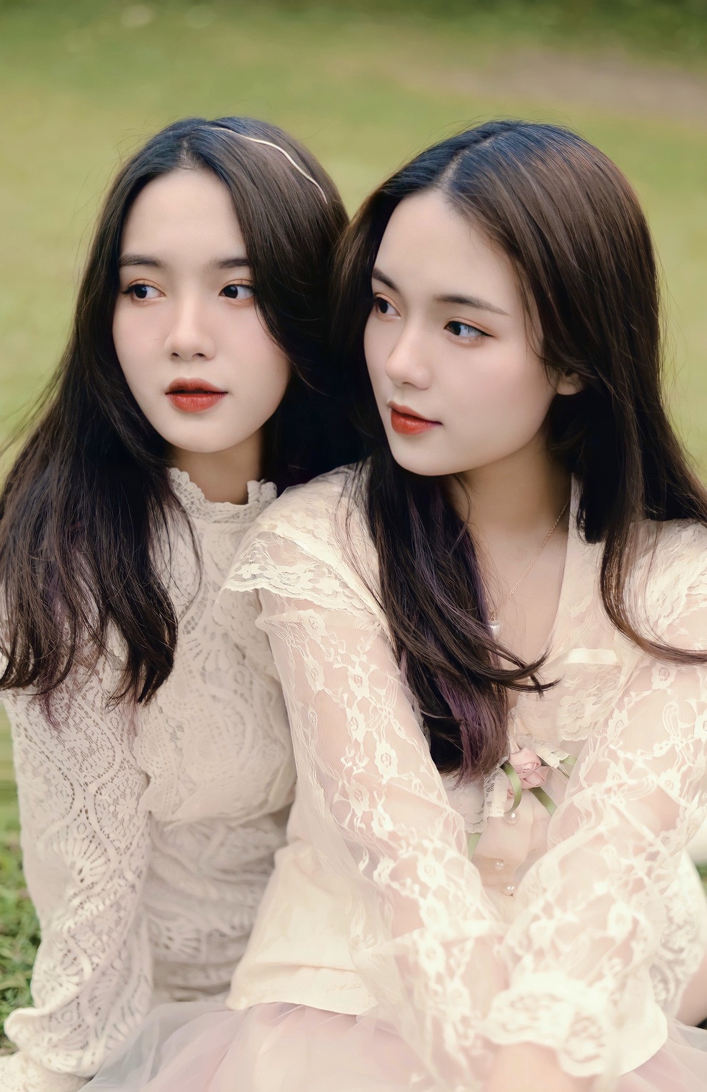 Cặp chị em song sinh Hằng - Nga nổi tiếng ở Đại học Thương mại - 9 Cặp chị em song sinh Hằng - Nga nổi tiếng ở Đại học Thương mại - 9