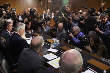 Chia rẽ xuất hiện giữa Trump và nội các mới