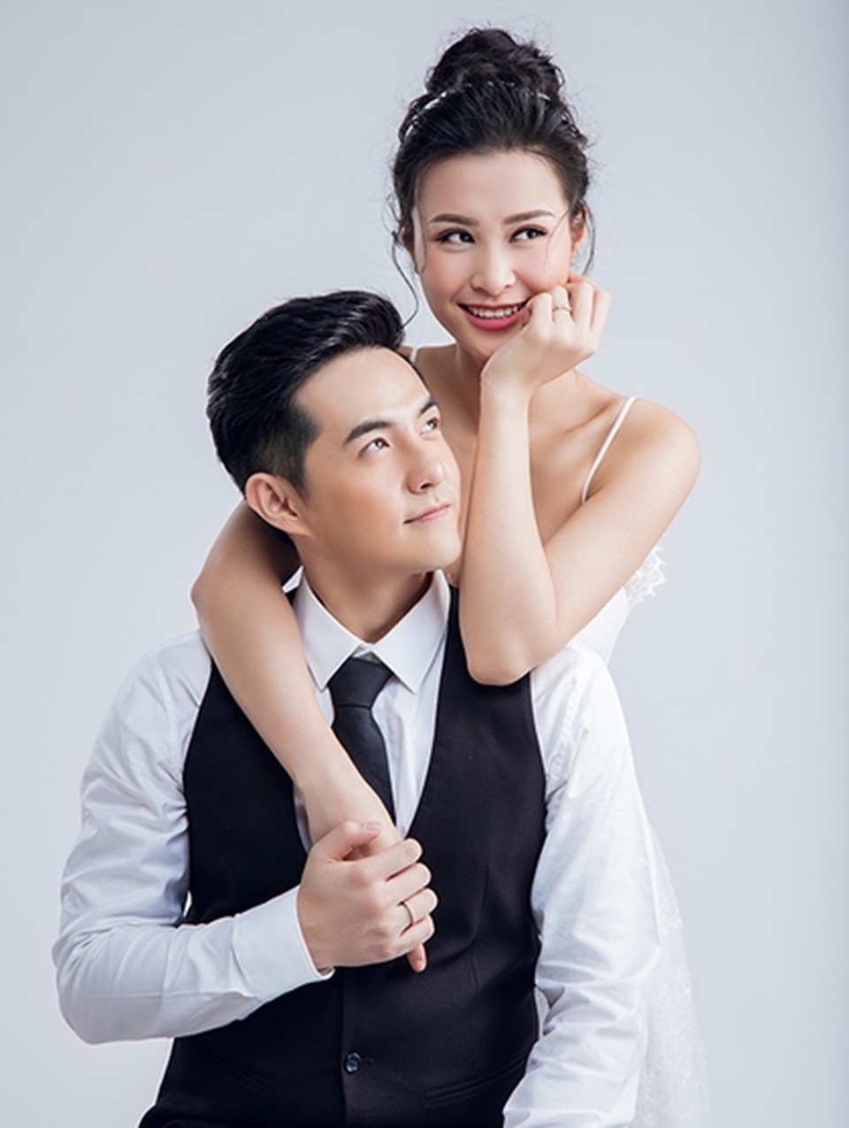 Sau Đông Nhi, tới lượt Minh Tú bị xúc phạm khi ủng hộ chống hạn mặn - 3 Sau Đông Nhi, tới lượt Minh Tú bị xúc phạm khi ủng hộ chống hạn mặn - 3