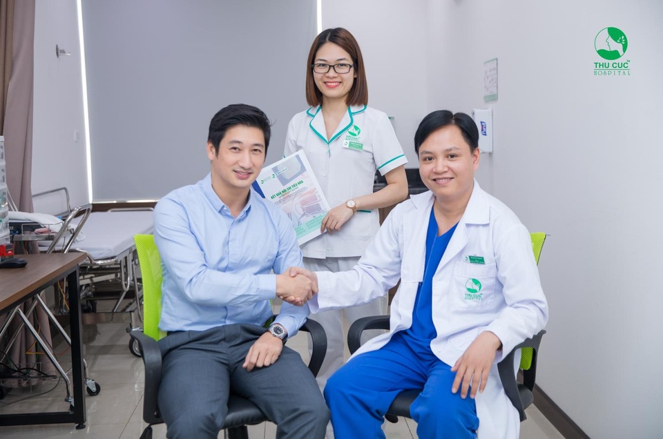 Ung thư dạ dày trong Hoa hồng trên ngực trái, Thái ngoài đời đi nội soi dạ dày ngay - 4 Ung thư dạ dày trong Hoa hồng trên ngực trái, Thái ngoài đời đi nội soi dạ dày ngay - 4