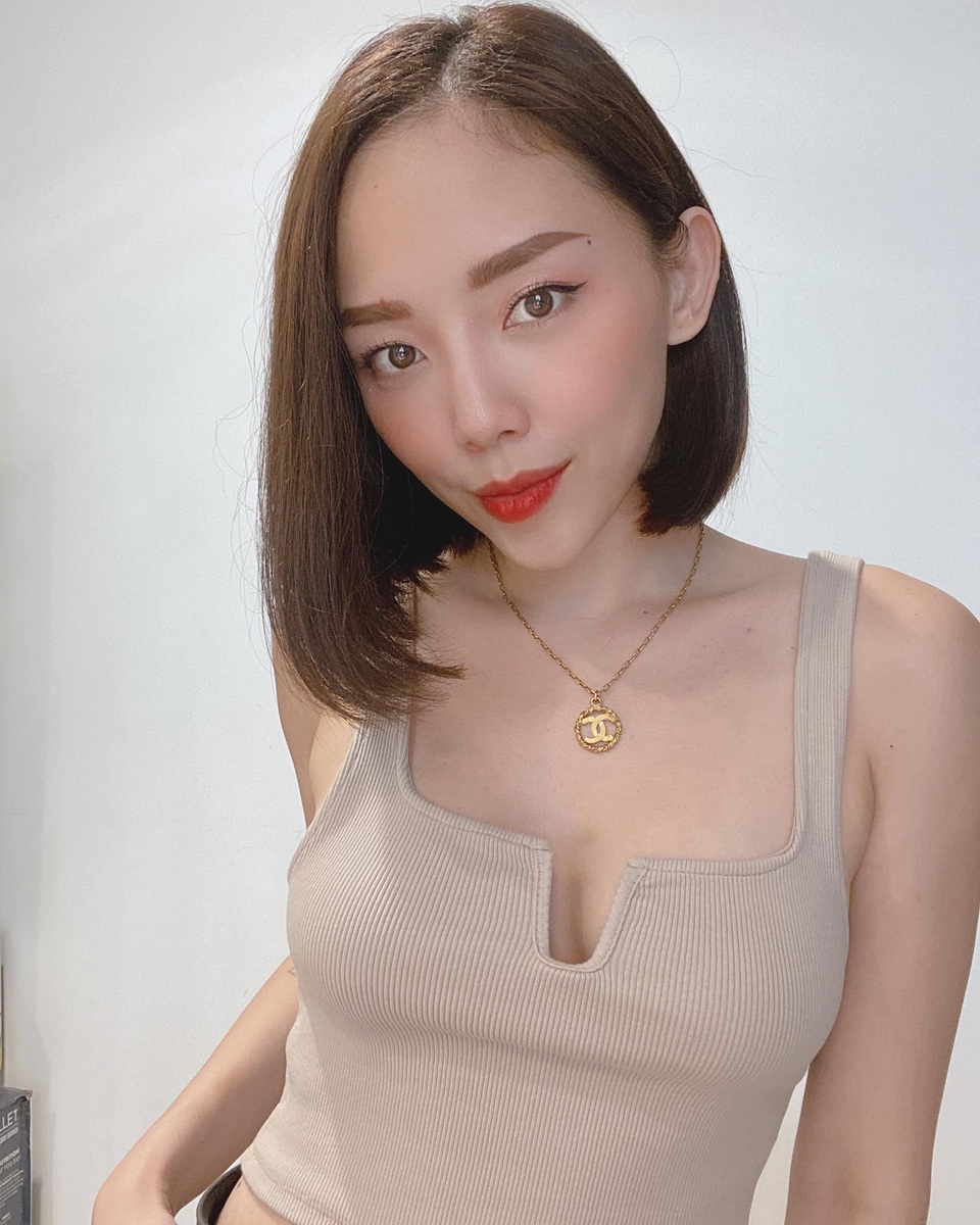 Tóc Tiên diện bikini khoe ngực đầy và vòng eo con kiến - 10 Tóc Tiên diện bikini khoe ngực đầy và vòng eo con kiến - 10